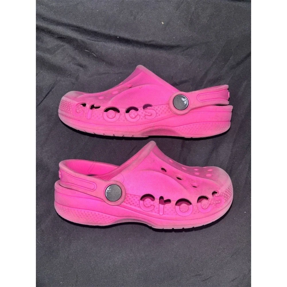 Crocs Baya Clog Unisex Kids Sandals Electric Pink Slip-On Size C11 fair cond